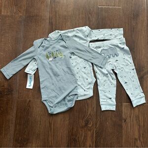 Carters Baby Boy Bodysuit and Pants 3 Piece Set Blue Striped Winter Bear 18m